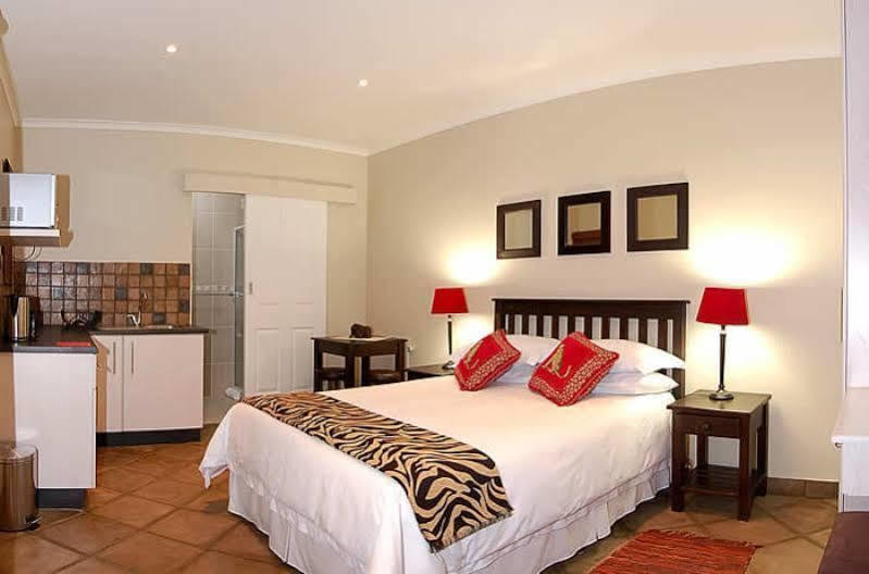 Lalapanzi Guest Lodge Port Elizabeth Eksteriør billede
