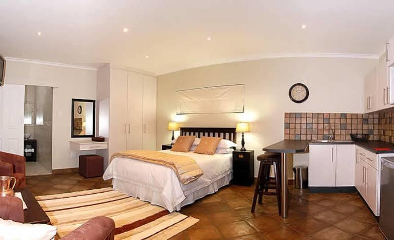 Lalapanzi Guest Lodge Port Elizabeth Eksteriør billede